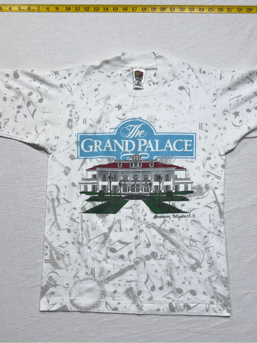 Vintage Branson Missouri all over print single stitch